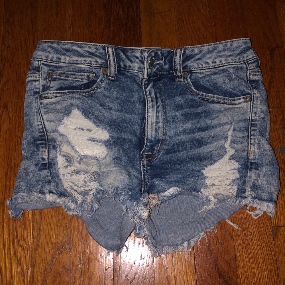 AMERICAN EAGLE // JEAN SHORTS